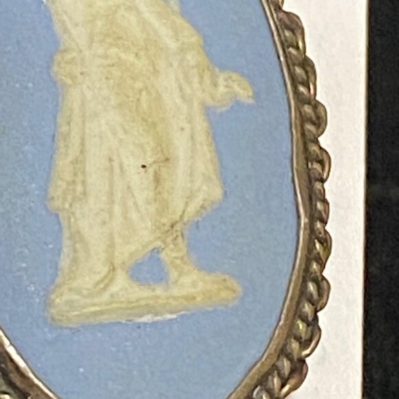 1" x 5/8" Vintage Wedgwood Style Blue & White Cameo Clip-On Earrings Oval Shape - Picture 4 of 12